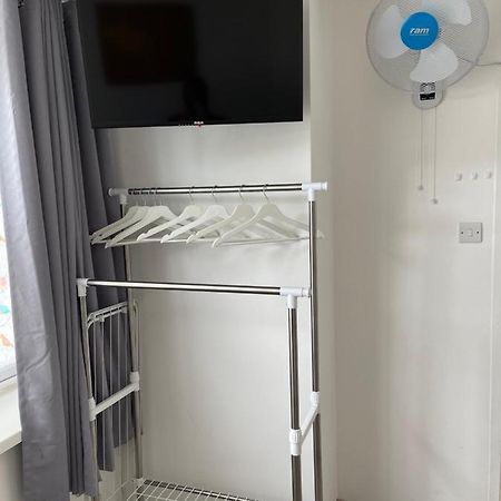 Studio Flat Fully Equipped Lejlighed Croydon Eksteriør billede