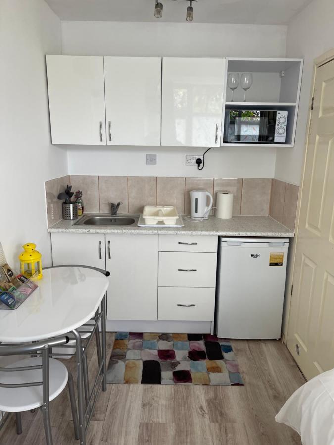 Studio Flat Fully Equipped Lejlighed Croydon Eksteriør billede